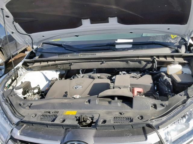 5TDJZRFH2JS548351 - 2018 TOYOTA HIGHLANDER თეთრი ფოტო 7