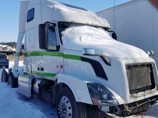 4V4NC9EG3DN566626 - 2013 VOLVO VN VNL WHITE photo 1