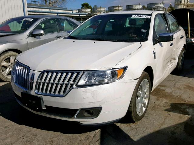 3LNHL2GC6CR837535 - 2012 LINCOLN MKZ WHITE photo 2