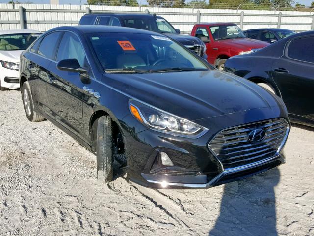 5NPE24AF2JH663844 - 2018 HYUNDAI SONATA SE BLACK photo 1