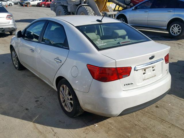 KNAFU4A24C5620117 - 2012 KIA FORTE EX WHITE photo 3