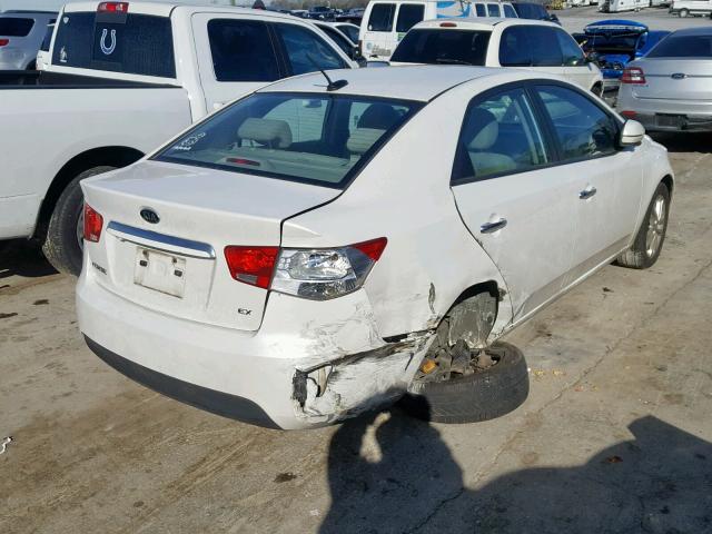 KNAFU4A24C5620117 - 2012 KIA FORTE EX WHITE photo 4