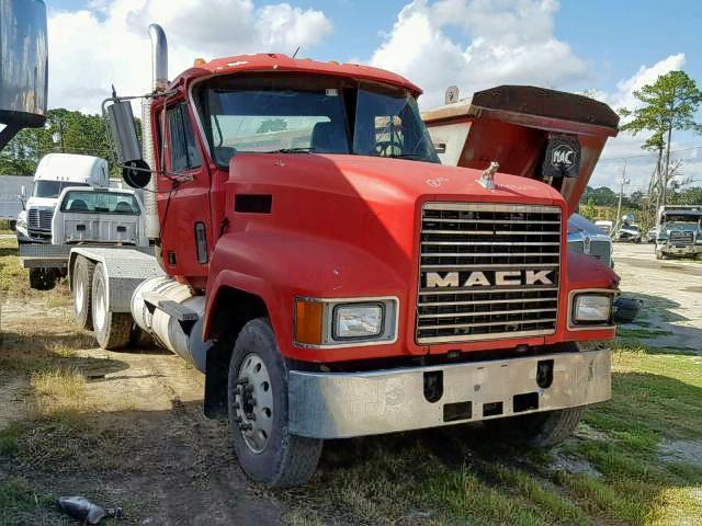 1M1AA18Y2YW127133 - 2000 MACK CH600 RED photo 1