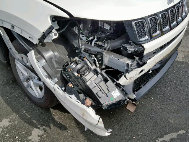 3C4NJCAB9JT255058 - 2018 JEEP COMPASS SP თეთრი ფოტო 9