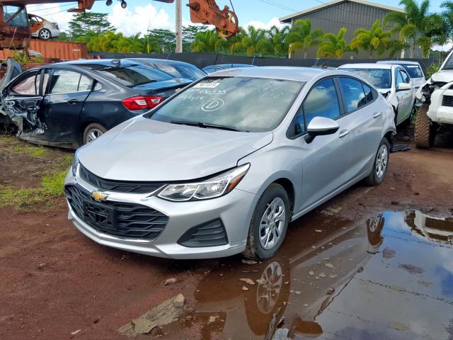 1G1BJ5SM3K7106335 - 2019 CHEVROLET CRUZE SILVER photo 2