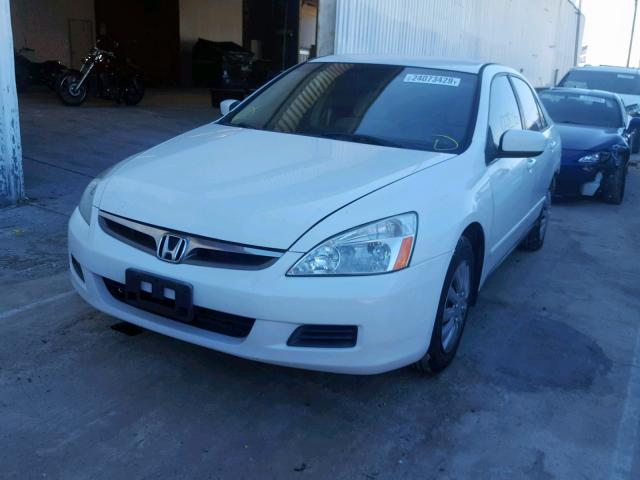 JHMCM56177C015245 - 2007 HONDA ACCORD VAL WHITE photo 2