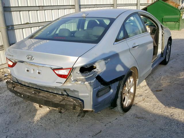 5NPEC4AC9DH528884 - 2013 HYUNDAI SONATA SE SILVER photo 4