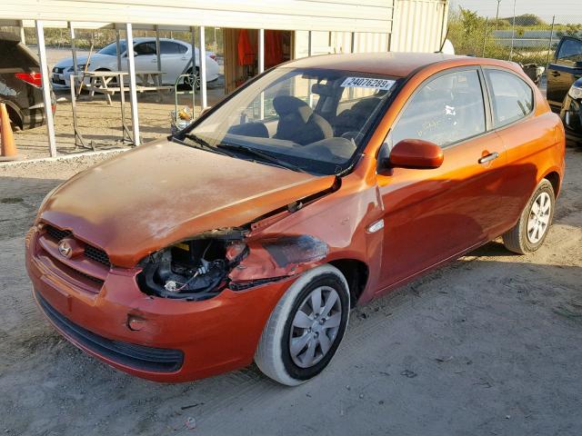 KMHCM3AC8AU166140 - 2010 HYUNDAI ACCENT BLU ORANGE photo 2