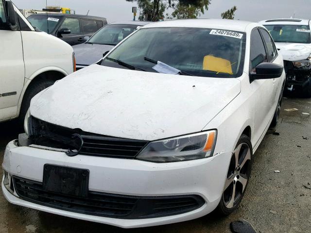 3VW2K7AJXBM042305 - 2011 VOLKSWAGEN JETTA BASE 白色 照片 2