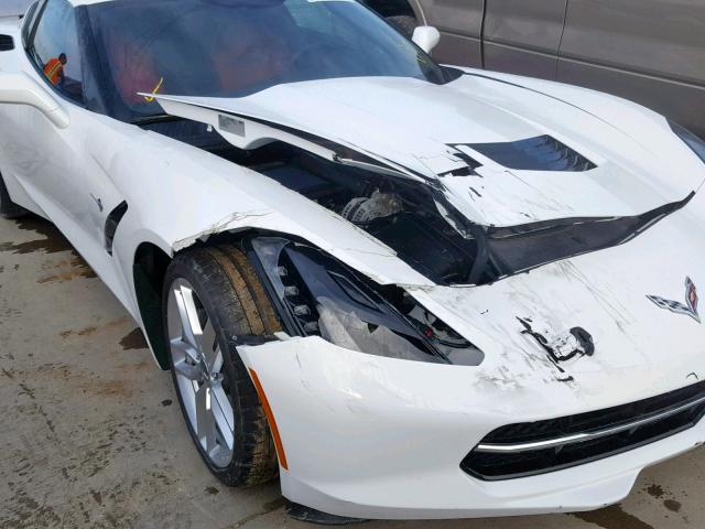 1G1YB2D76J5101427 - 2018 CHEVROLET CORVETTE S WHITE photo 9