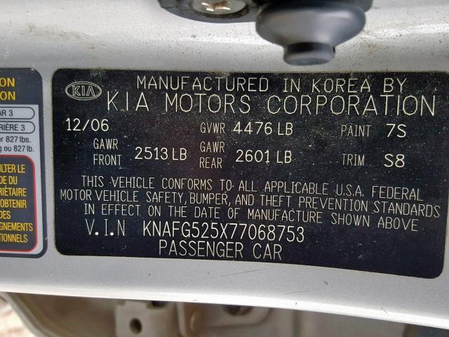 KNAFG525X77068753 - 2007 KIA RONDO BASE SILVER photo 10