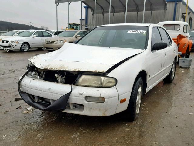 1N4BU31D8VC186219 - 1997 NISSAN ALTIMA XE WHITE photo 2