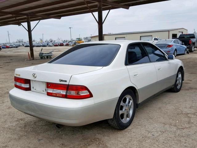 JT8BF28G110324983 - 2001 LEXUS ES 300 WHITE photo 4