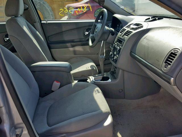 1G1ZS51F86F191487 - 2006 CHEVROLET MALIBU LS ვერცხლისფერი ფოტო 5