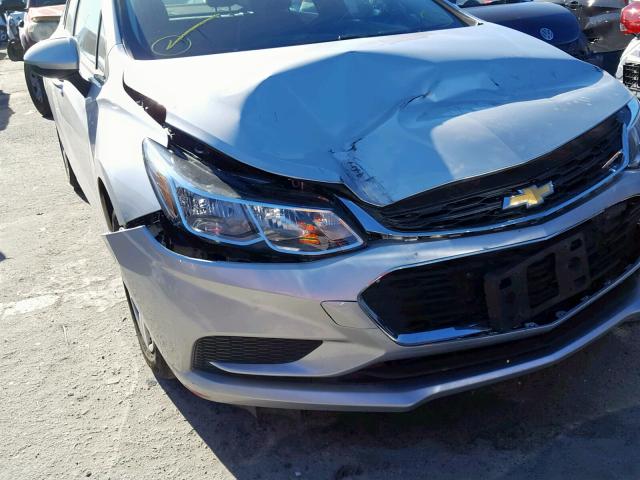 1G1BC5SM3J7132667 - 2018 CHEVROLET CRUZE LS GRAY photo 9