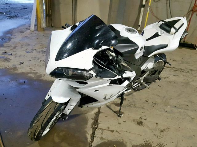 JYARN20E07A003450 - 2007 YAMAHA YZFR1 WHITE photo 2