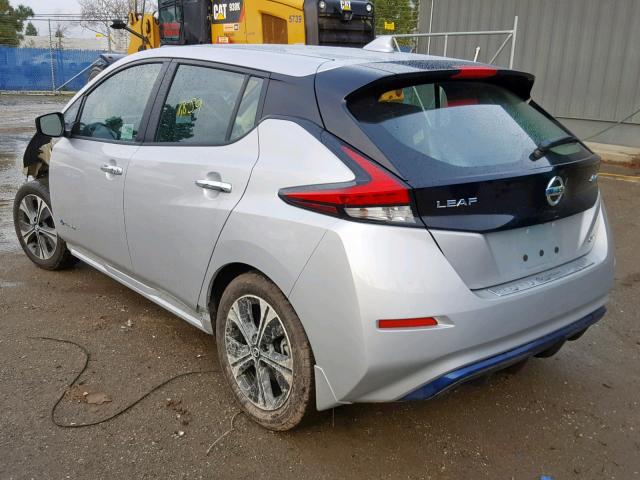 1N4AZ1CP9JC317483 - 2018 NISSAN LEAF S SILVER photo 3