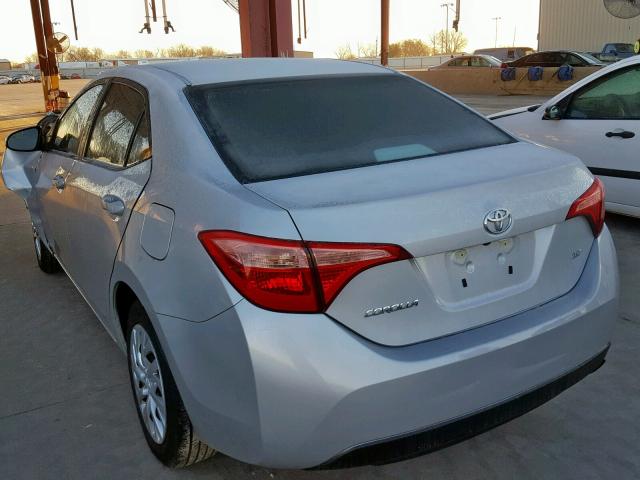 5YFBURHEXHP705746 - 2017 TOYOTA COROLLA L SILVER photo 3