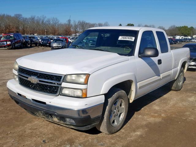 1GCEK19B96Z202611 - 2006 CHEVROLET SILVERADO WHITE photo 2