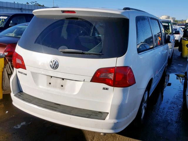 2V8HW34139R517810 - 2009 VOLKSWAGEN ROUTAN SE WHITE photo 4