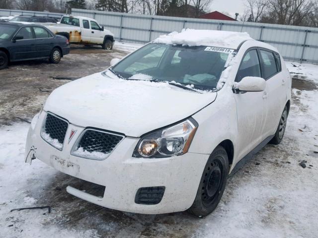 5Y2SP67839Z443934 - 2009 PONTIAC VIBE WHITE photo 2