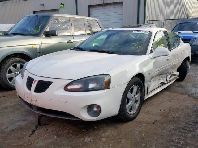 2G2WP552X81138906 - 2008 PONTIAC GRAND PRIX WHITE photo 2