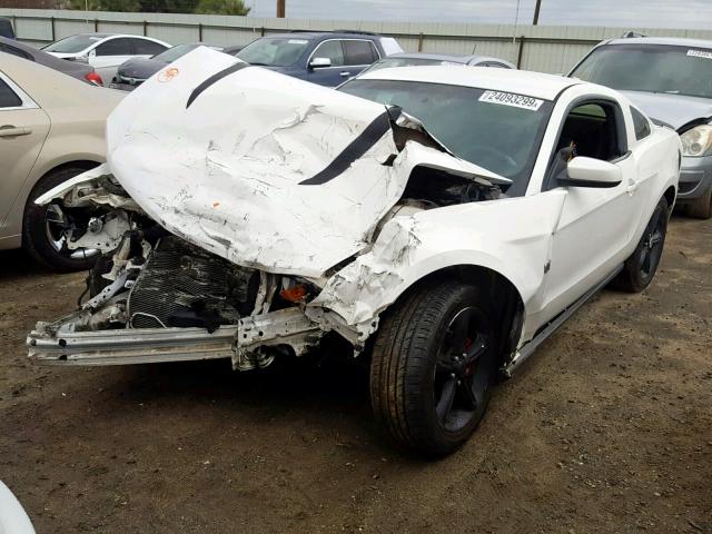 1ZVBP8CH0A5157887 - 2010 FORD MUSTANG GT WHITE photo 2
