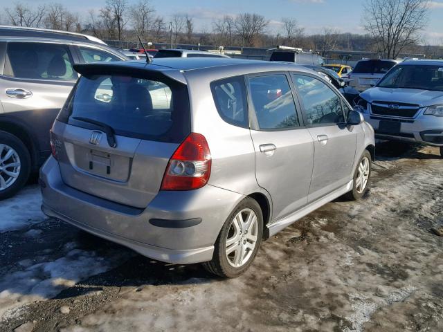 JHMGD38627S007428 - 2007 HONDA FIT S GRAY photo 4