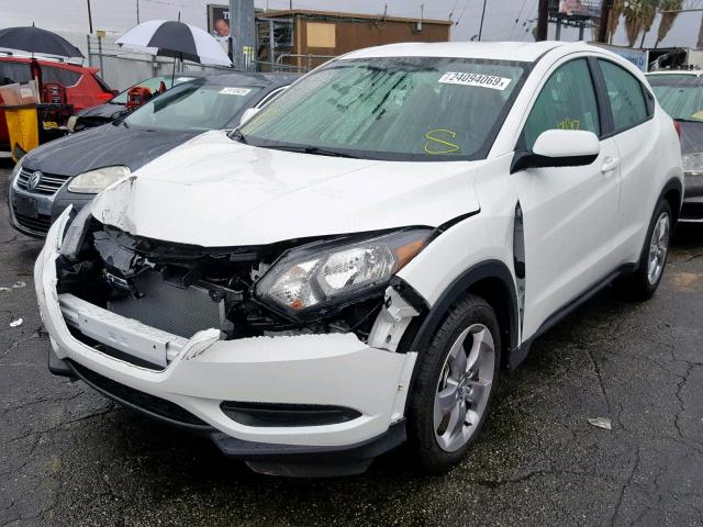 3CZRU5H35JM720586 - 2018 HONDA HR-V LX WHITE photo 2