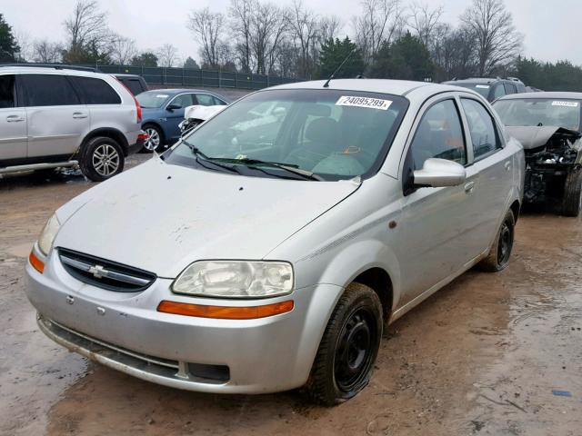 KL1TD52684B116385 - 2004 CHEVROLET AVEO SILVER photo 2