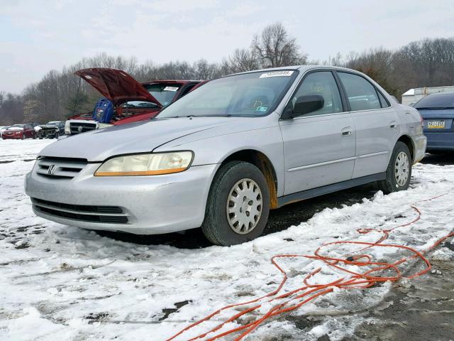 1HGCF86692A106483 - 2002 HONDA ACCORD VAL SILVER photo 2