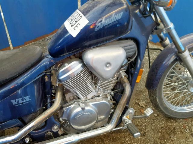 JH2PC2104JM000178 - 1988 HONDA VT600 C BLUE photo 7