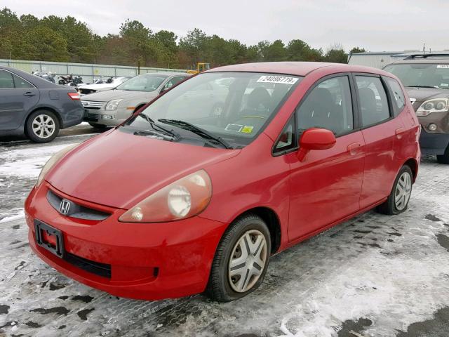 JHMGD38468S030131 - 2008 HONDA FIT RED photo 2