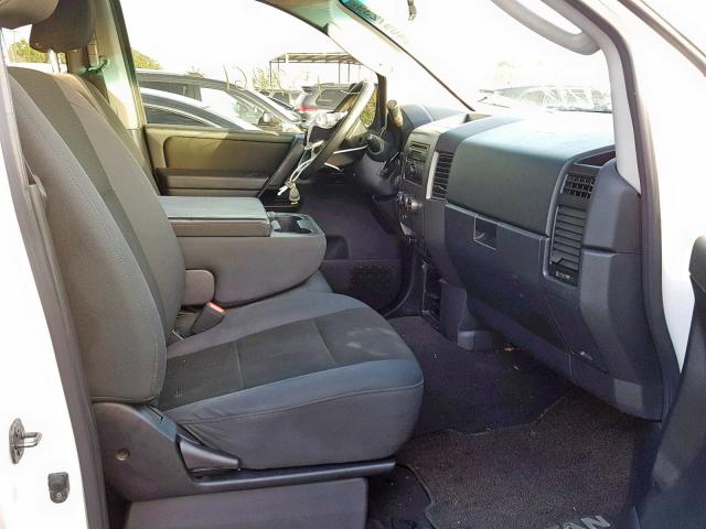 1N6AA07D28N345245 - 2008 NISSAN TITAN XE WHITE photo 5