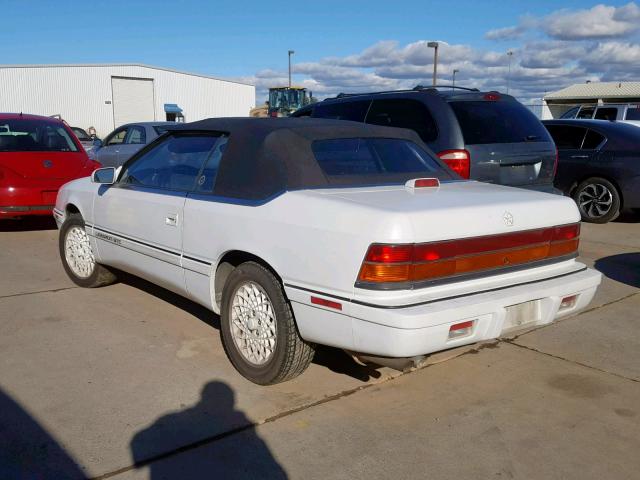 1C3XU4536NF248775 - 1992 CHRYSLER LEBARON WHITE photo 3