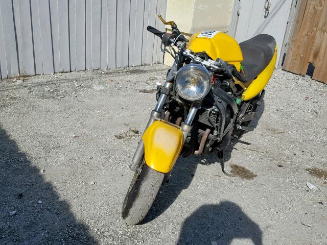 JS1GN79AX12103110 - 2001 SUZUKI GSX600 F YELLOW photo 2