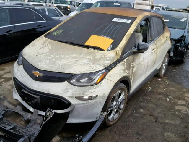 1G1FW6S06H4179571 - 2017 CHEVROLET BOLT EV LT WHITE photo 2