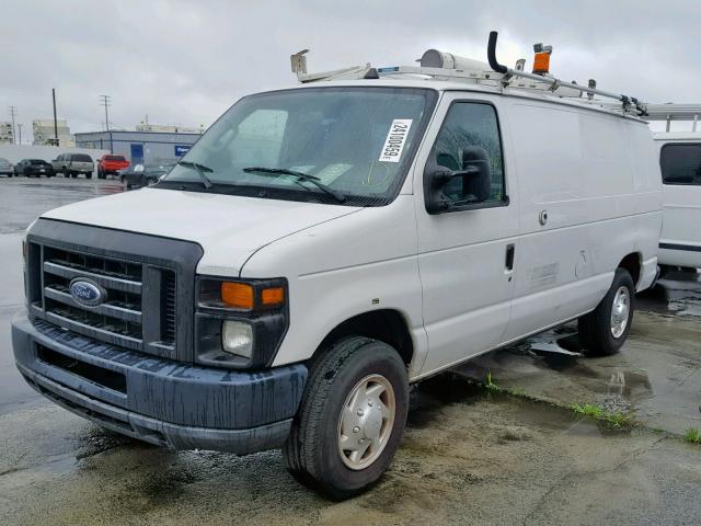 1FTNE2EL4BDB09806 - 2011 FORD ECONOLINE WHITE photo 2