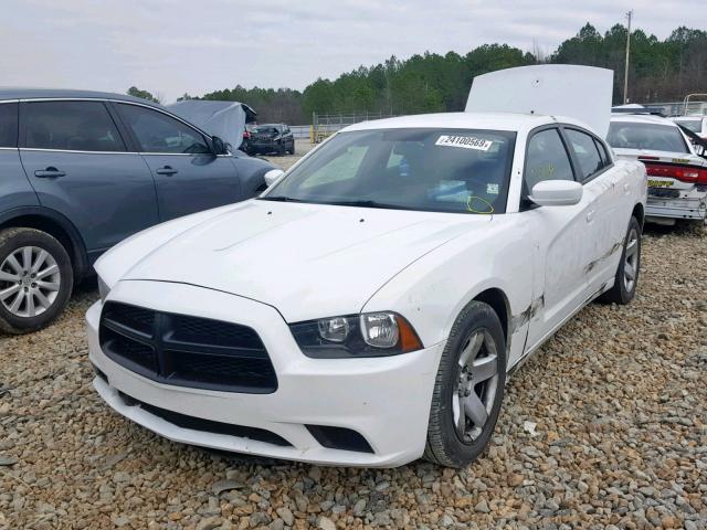 2C3CDXAG5DH568305 - 2013 DODGE CHARGER PO WHITE photo 2