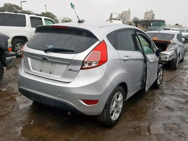 3FADP4EJXFM107980 - 2015 FORD FIESTA SE SILVER photo 4