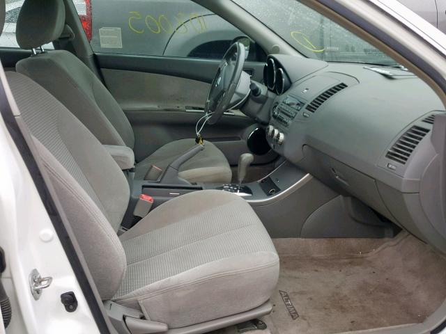 1N4BL11DX5C259100 - 2005 NISSAN ALTIMA SE WHITE photo 5