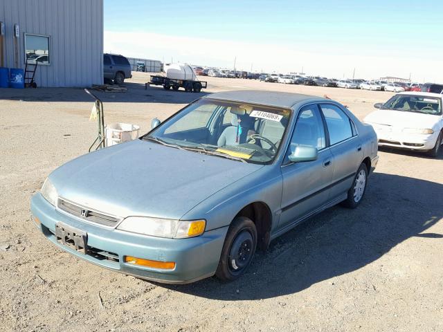 1HGCD5632TA241719 - 1996 HONDA ACCORD LX GREEN photo 2