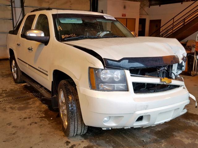 3GNVKGE27AG290924 - 2010 CHEVROLET AVALANCHE WHITE photo 1