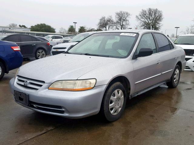 1HGCF86621A029602 - 2001 HONDA ACCORD VAL SILVER photo 2