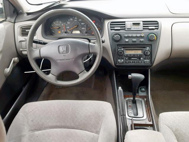 1HGCF86621A029602 - 2001 HONDA ACCORD VAL SILVER photo 9