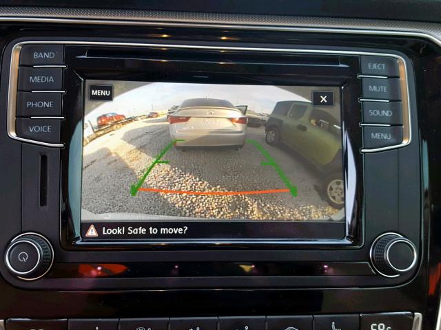 1VWDT7A34HC058372 - 2017 VOLKSWAGEN PASSAT R-L WHITE photo 9