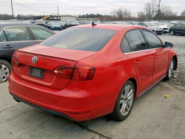 3VW4A7AJ4CM370672 - 2012 VOLKSWAGEN JETTA GLI RED photo 4