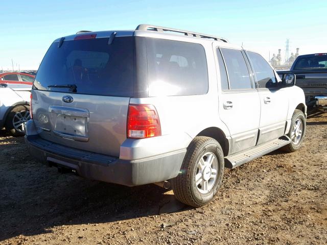 1FMFU15526LA44559 - 2006 FORD EXPEDITION GRAY photo 4