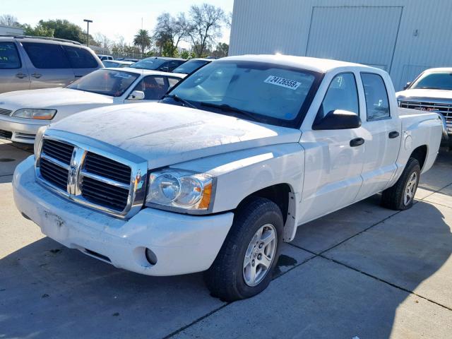 1D7HE48N46S502718 - 2006 DODGE DAKOTA QUA WHITE photo 2