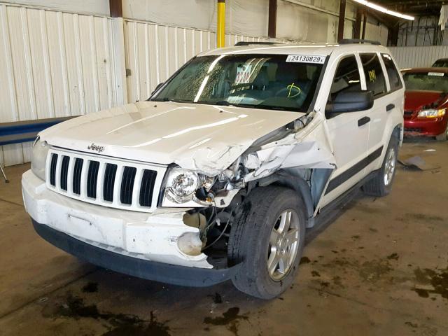 1J4GR48K85C685513 - 2005 JEEP GRAND CHER WHITE photo 2